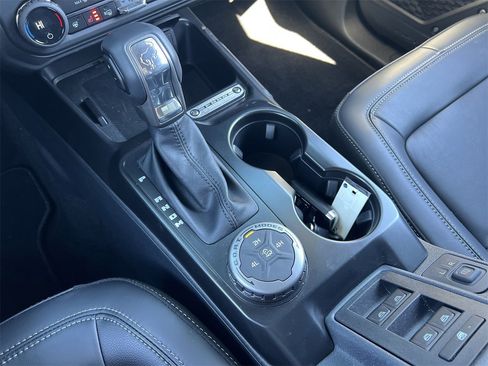 New 2025 Ford Bronco Outer Banks AWD/4WD image 8