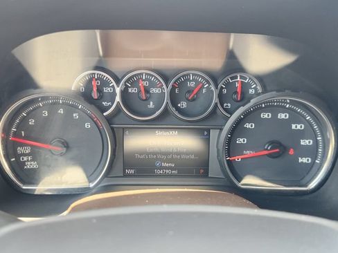 Used 2021 Chevrolet Suburban LT RWD image 11