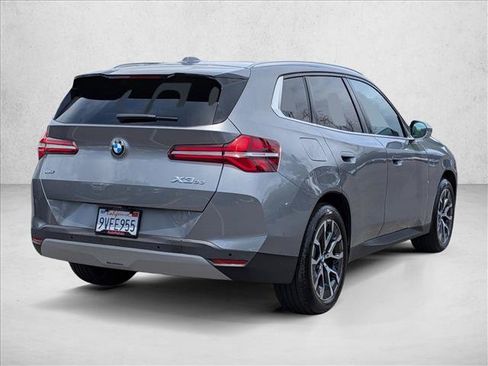 Used 2025 BMW X3 xDrive30i w/ Premium Package AWD/4WD image 5