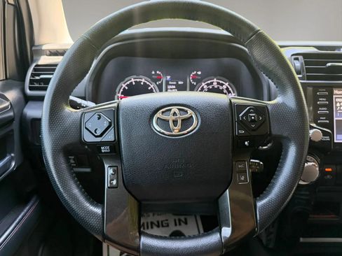 Used 2020 Toyota 4Runner Venture w/ Moonroof Package AWD/4WD image 38