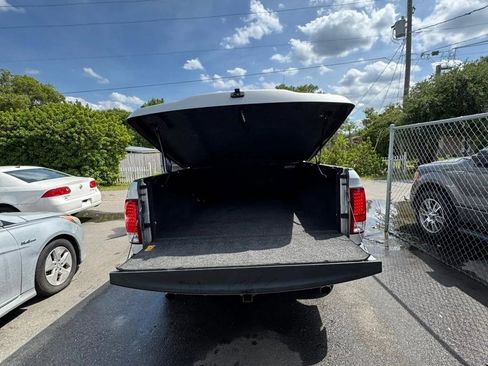 Used 2011 RAM 1500 Classic SLT w/ Technology Group RWD image 19