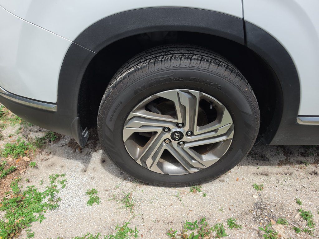 Used 2021 Hyundai Santa Fe SEL w/ Convenience Package FWD image 6