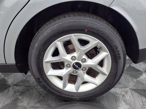 Used 2025 Kia Soul LX w/ LX Technology Package image 19