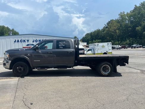 Used 2021 RAM 3500 Tradesman w/ Chrome Appearance Group AWD/4WD image 8