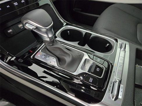 Used 2024 Kia Carnival SX Prestige image 26