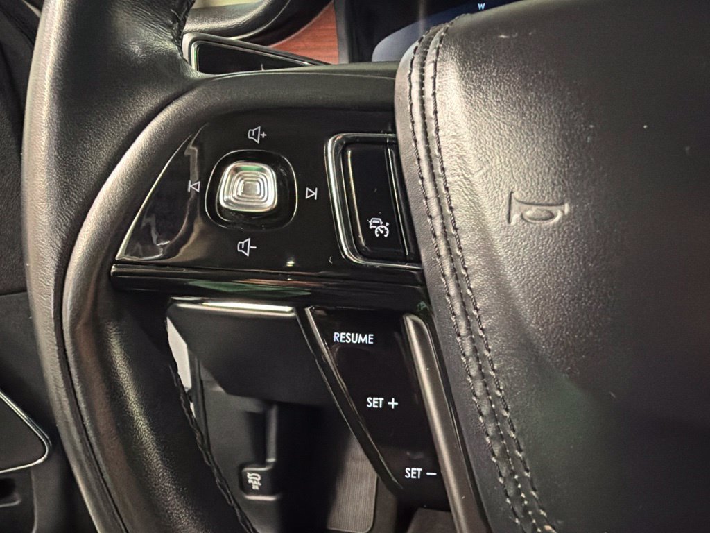 Used 2023 Lincoln Aviator Reserve w/ Equipment Group 201A AWD/4WD image 17