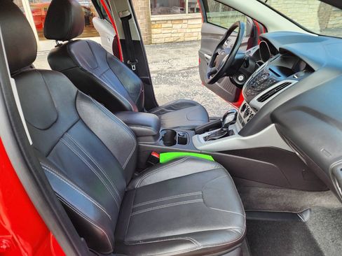 Used 2014 Ford Focus SE w/ Equipment Group 201A FWD image 15