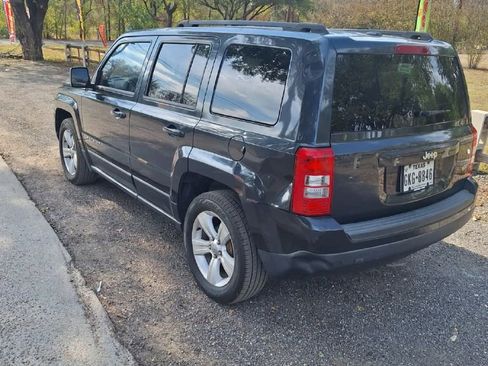 Used 2014 Jeep Patriot Latitude image 2