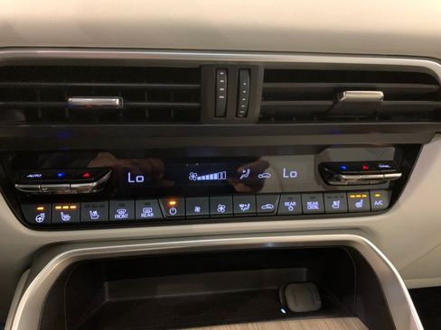 Used 2024 MAZDA CX-90 Plug-In Hybrid w/ Premium Plus AWD/4WD image 60