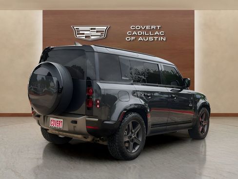 Used 2024 Land Rover Defender 110 X-Dynamic SE AWD/4WD image 4