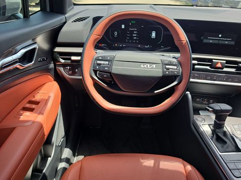 New 2026 Kia Sportage SX FWD image 14