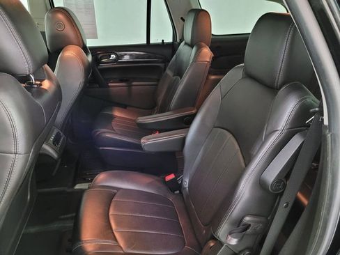 Used 2017 Buick Enclave Premium image 36