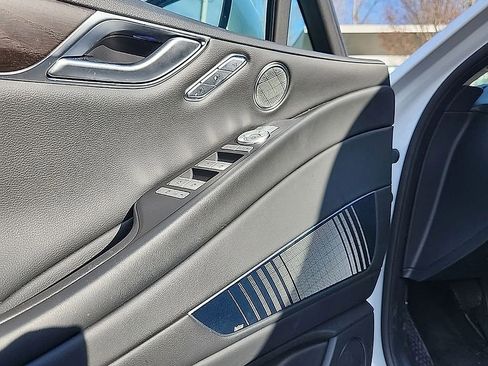 Used 2024 Genesis G80 image 6