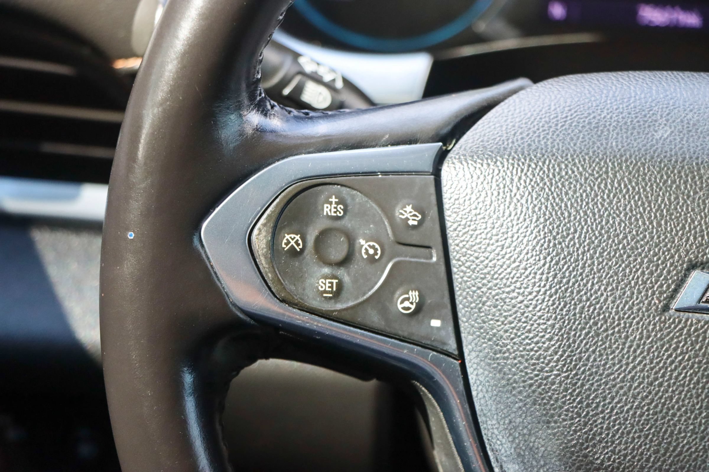 Used 2020 Chevrolet Traverse RS w/ LPO, Floor Liner Package FWD image 32