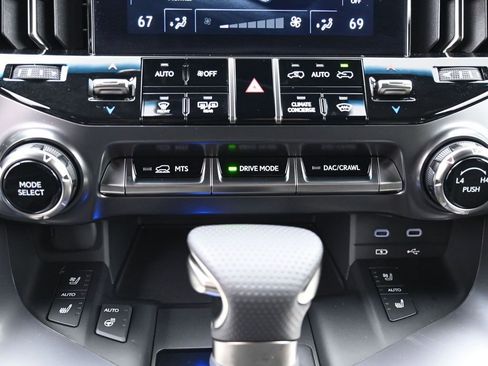 Used 2026 Lexus LX 600 F Sport image 27