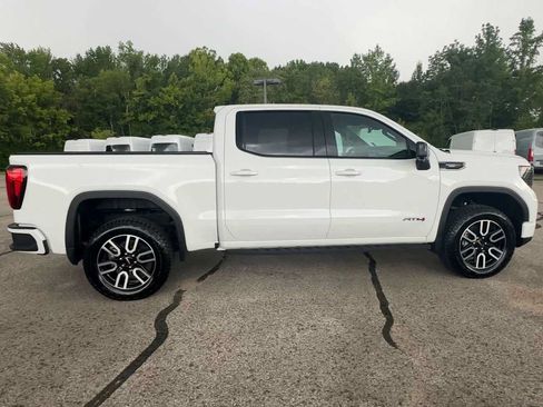Certified 2026 GMC Sierra 1500 AT4 w/ AT4 Premium Package AWD/4WD image 9