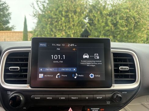 Used 2025 Hyundai Venue SEL image 20