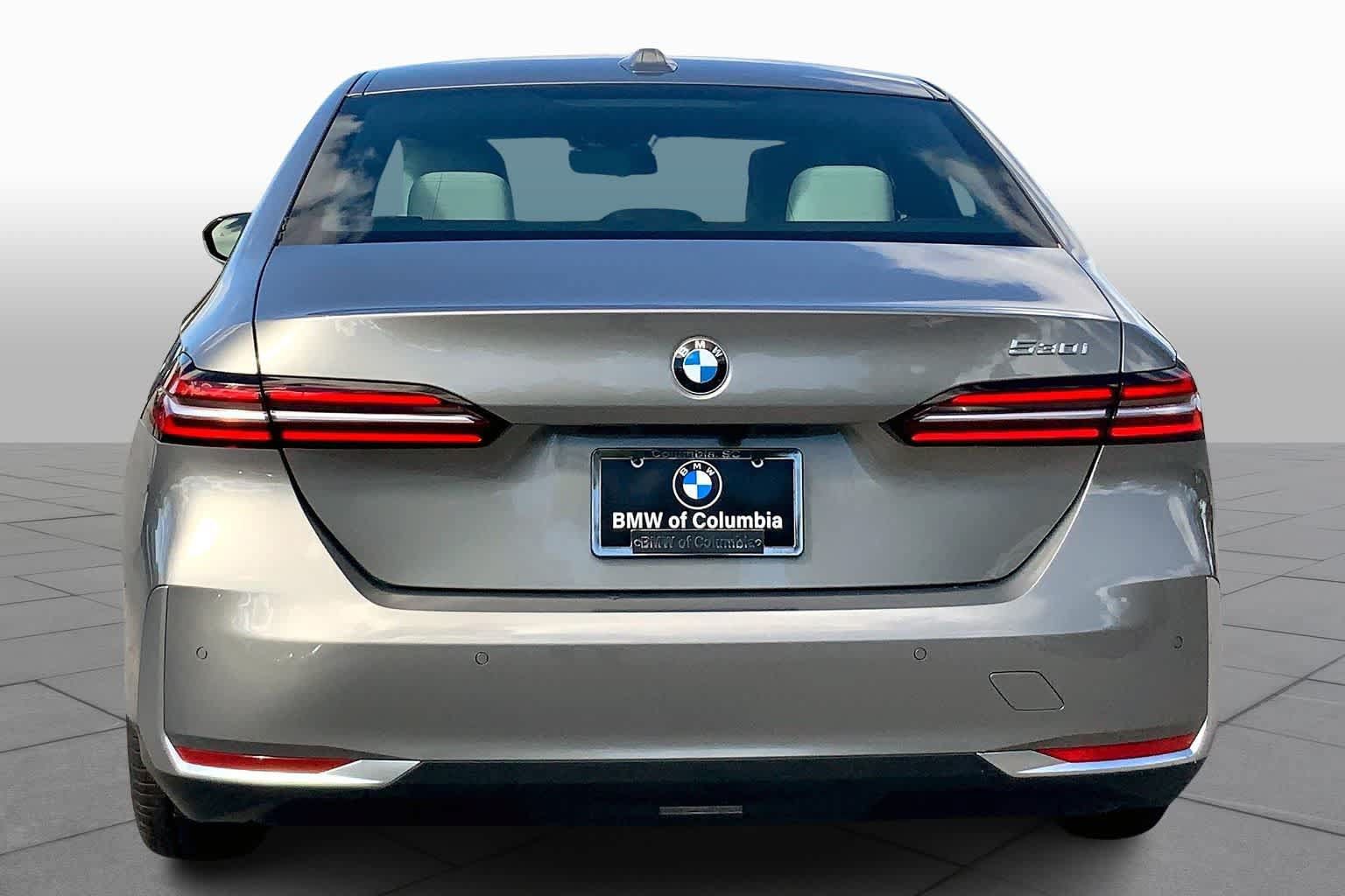 Used 2026 BMW 530i w/ Premium Package RWD image 4