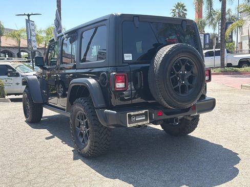 Used 2025 Jeep Wrangler Unlimited Sport AWD/4WD image 10