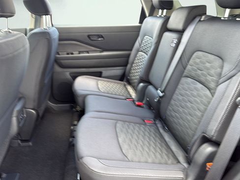 New 2026 Nissan Pathfinder SV AWD/4WD image 21