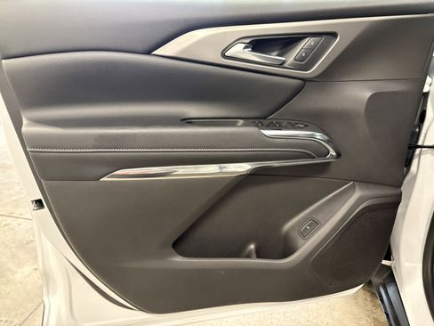 Used 2026 Chevrolet Traverse LT AWD/4WD image 4