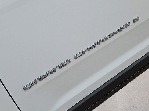 Used 2022 Jeep Grand Cherokee Limited 4xe AWD/4WD image 11