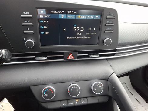 New 2026 Hyundai Elantra SE image 8