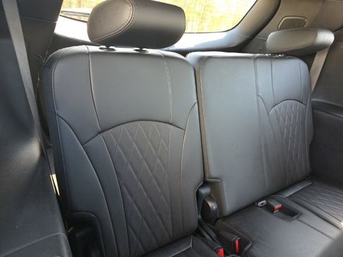 Used 2024 Buick Enclave Avenir w/ Avenir Technology Package image 14