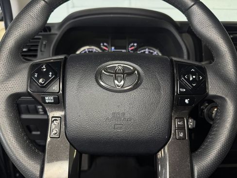 Used 2024 Toyota 4Runner TRD Off-Road AWD/4WD image 13