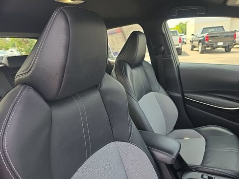 Certified 2025 Toyota Corolla XSE FWD image 10