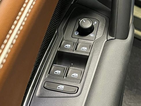 New 2026 Volkswagen Tiguan SEL R-Line image 19