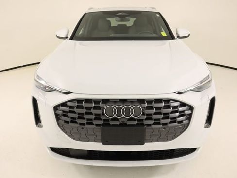Certified 2025 Audi Q5 Prestige AWD/4WD image 8
