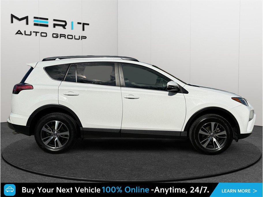 Used 2018 Toyota RAV4 XLE FWD image 10
