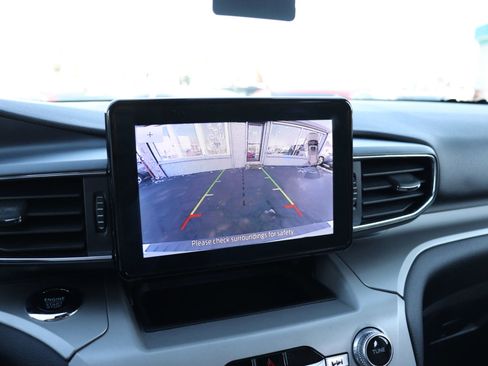 Used 2023 Ford Explorer XLT w/ Equipment Group 202A image 24