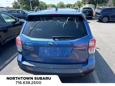 Used 2018 Subaru Forester 2.5i Premium w/ All-Weather Package AWD/4WD image 5
