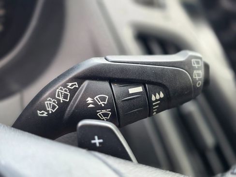 Used 2016 Ford Focus SE w/ SE Sport Package image 45