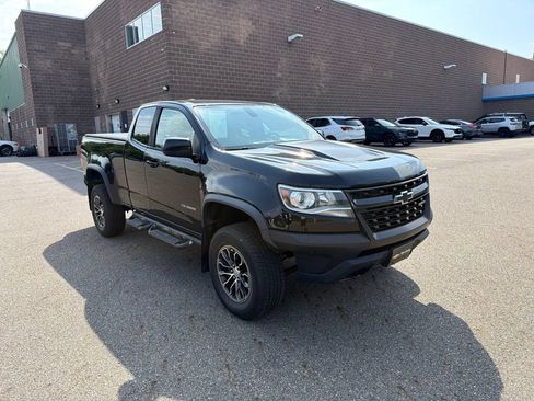Used 2018 Chevrolet Colorado ZR2 w/ LPO, Premium Interior Package AWD/4WD image 2