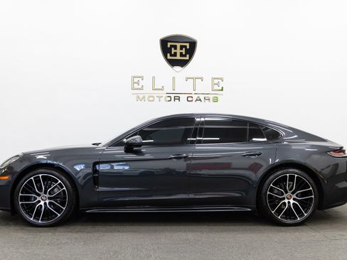 Used 2021 Porsche Panamera image 2