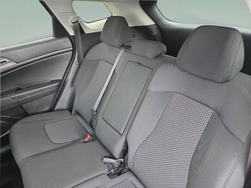 Used 2025 Kia Sportage LX image 26