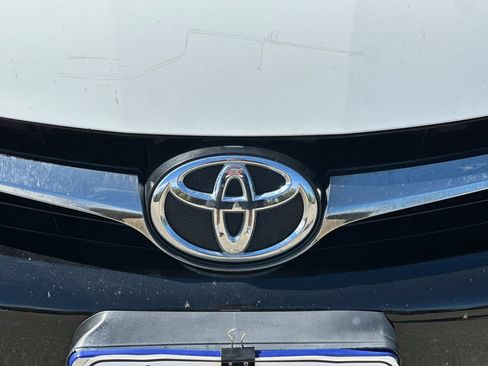 Used 2016 Toyota Camry SE image 45