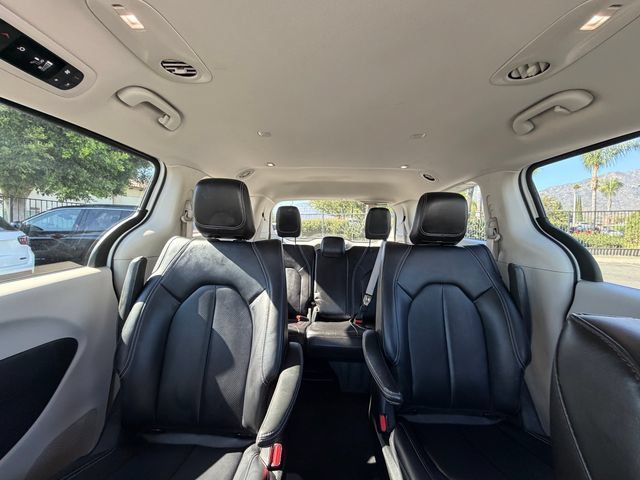 Used 2024 Chrysler Pacifica Limited FWD image 37
