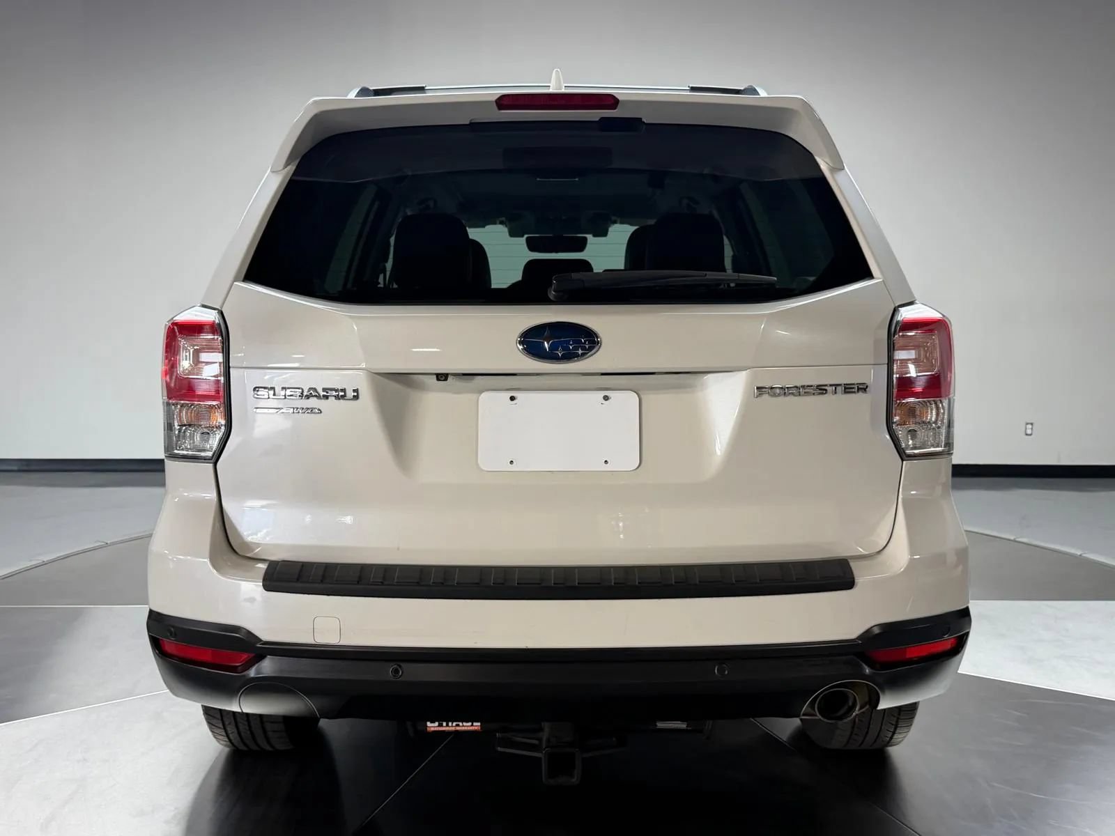 Used 2018 Subaru Forester 2.5i Touring w/ Popular Package #2 AWD/4WD image 5
