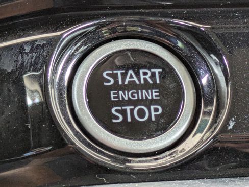 Used 2022 Nissan Pathfinder SV FWD image 31