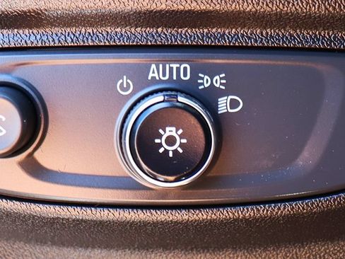 Used 2022 Chevrolet Equinox RS w/ RS Leather Package FWD image 42