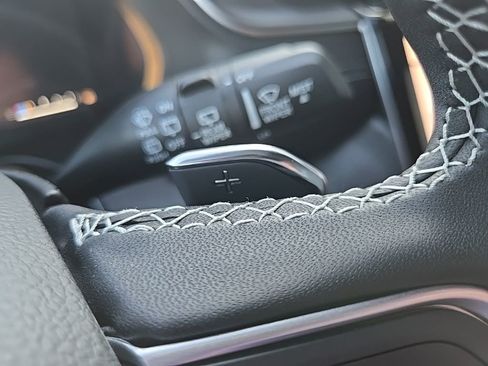 New 2025 Jeep Grand Cherokee Limited w/ Luxury Tech Group II image 47