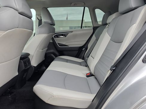 Used 2024 Toyota RAV4 XLE Premium AWD/4WD image 17