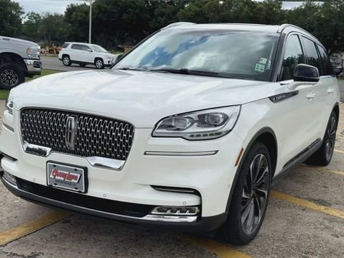 Used 2022 Lincoln Aviator Reserve w/ Equipment Group 201A RWD image 4
