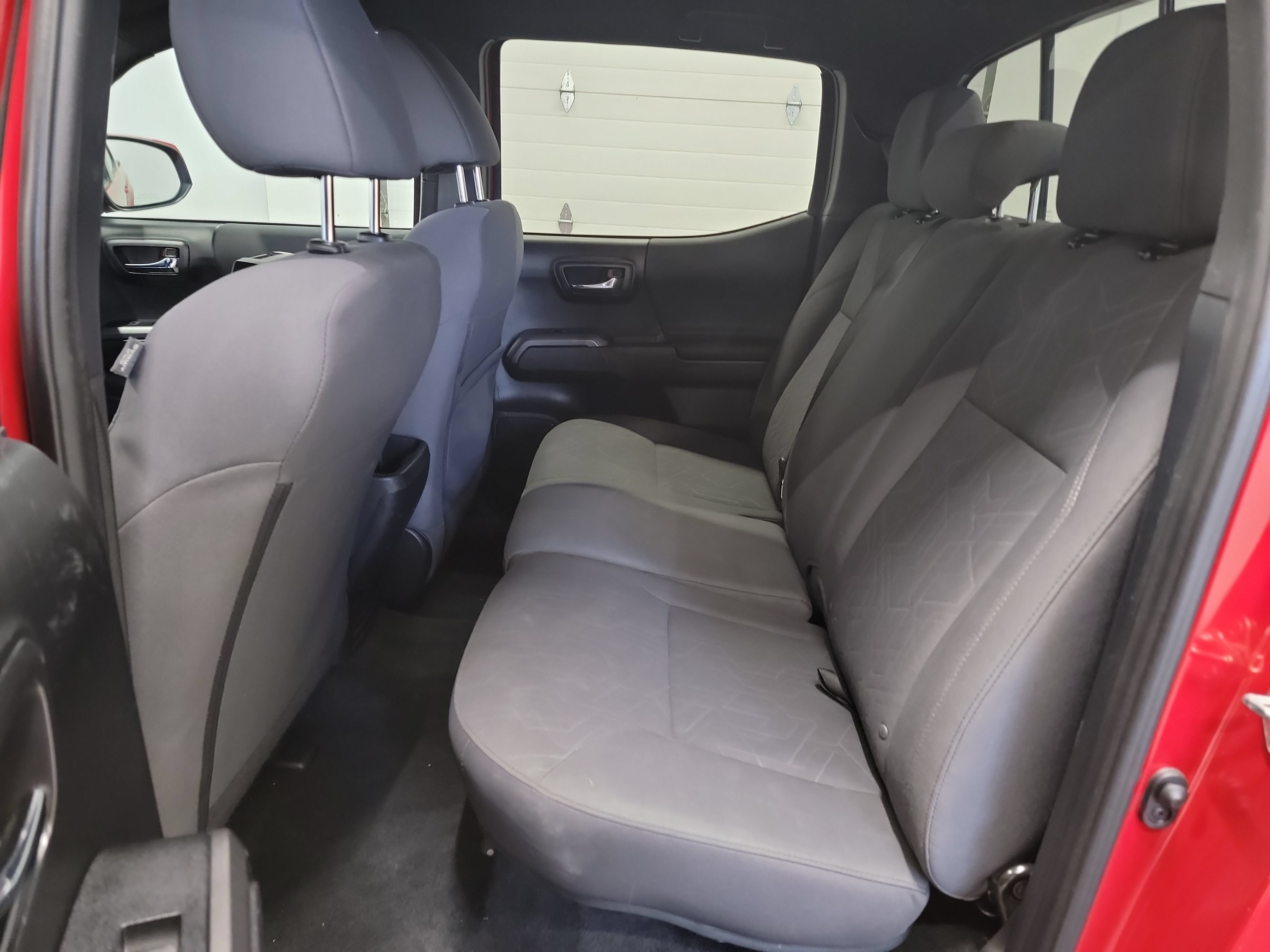 Used 2019 Toyota Tacoma TRD Sport AWD/4WD image 27
