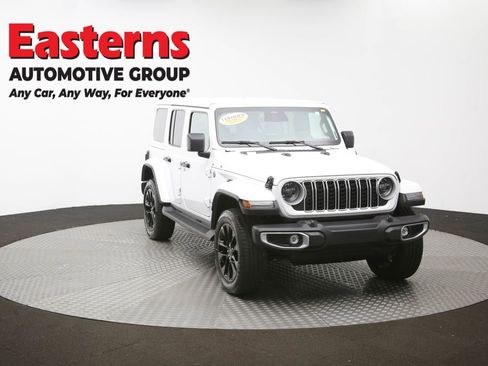 Used 2025 Jeep Wrangler Unlimited Sahara AWD/4WD image 50