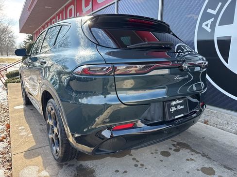 New 2026 Alfa Romeo Tonale Sprint w/ Black Premium Package image 8